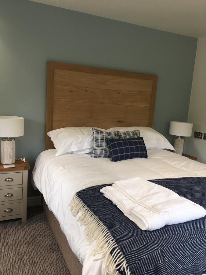 The Pityme Inn ウェイドブリッジ エクステリア 写真